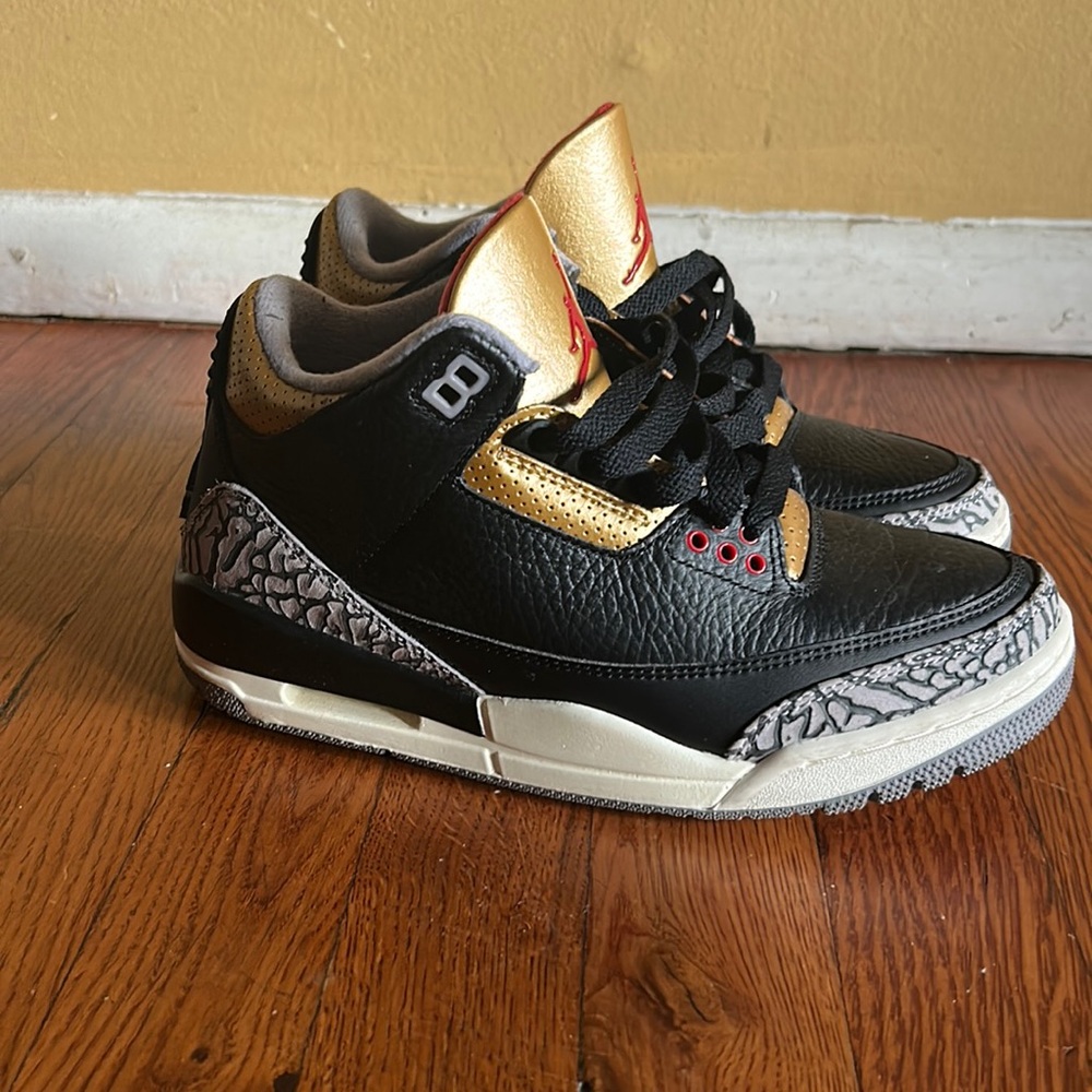 Jordan retro 3’s  women’s 6.5 lightly worn
